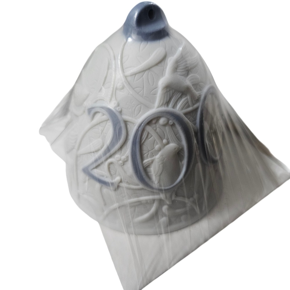 Lladro 2008 Christmas Bell Matte Porcelain‎ Ornament 01017617 Spain White Blue